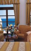 Ein Waterfront Superior Zimmer mit Blick aufs Meer im Hotel Miramar